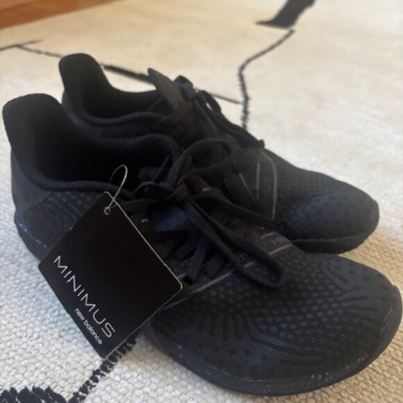 NWT New Balance Black Minimus TR Running Shoes 6.5 - Picture 1 of 2